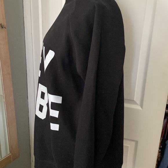 Brunette The Label | Hey Babe Sweatshirt - Picture 3 of 7